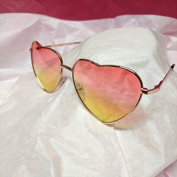 Accessories - Sunset Heart Frame Sunglasses
